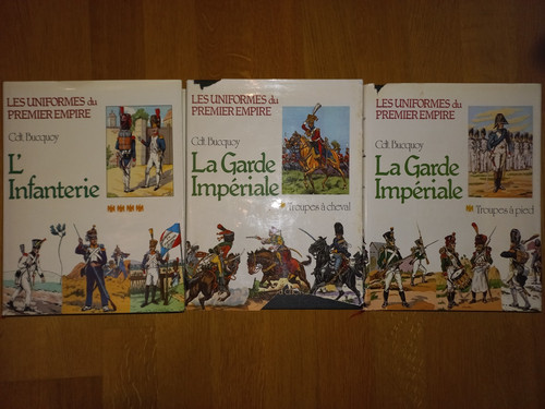 Les uniformes premier - les, du
