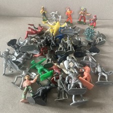 Knight Soldiers Figure Lot... 1970 PVC Bazaar Toy / Starlux Britains?