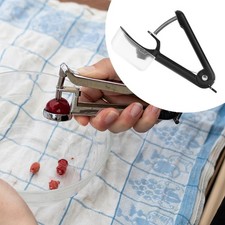 Dénoyauteur de dattes rouges