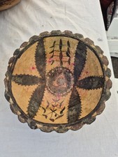 Ancien bol décoratif en terre