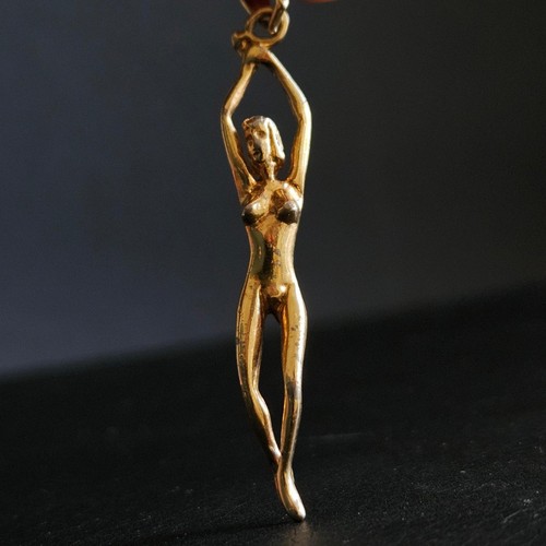 Pendentif corps femme nu - de,