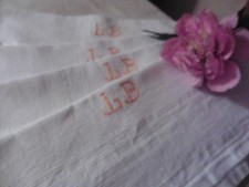 4 SERVIETTES NID D ABEILLE