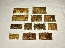 12 anciens ornements PLAQUES