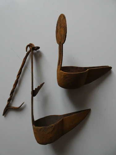 Lampe huile cave - a, fer