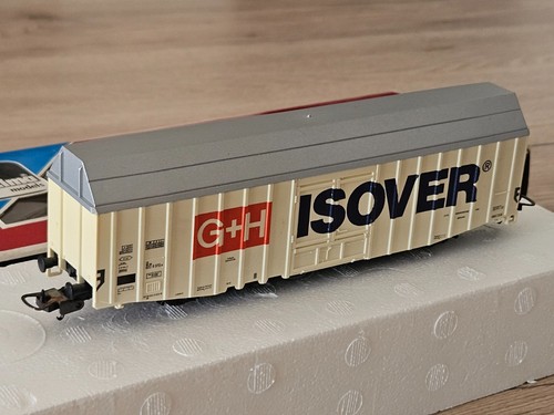 Wagon couvert grand volume - couvert,