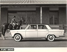 Photo / photograph presse originale Fiat 1800 berline c. 1960