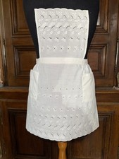 Ancien tablier de bonne / serveuse en coton broderie anglaise    réfT5