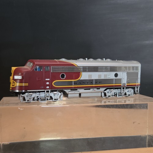 2000 santa walthers diesel - walthers,
