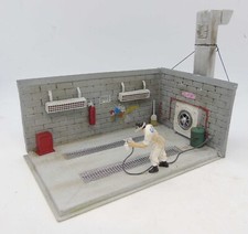 M.M.B 042 RESIN KIT / ARTHUR IN HIS CABIN PAINT 1/43