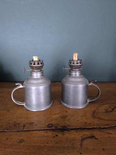 Lot deux lampes pétrole - de,