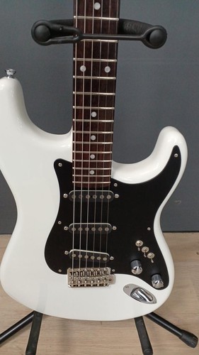 Guitare électrique schecter - électrique,
