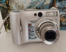 Nikon Coolpix 5900 Digital