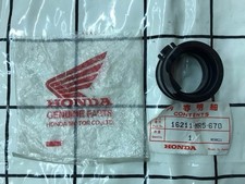 Honda Pacific Coast PC800 Genuine Insulator 16211-MR5-670 NOS
