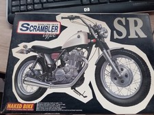 Aoshima maquette moto 1/12