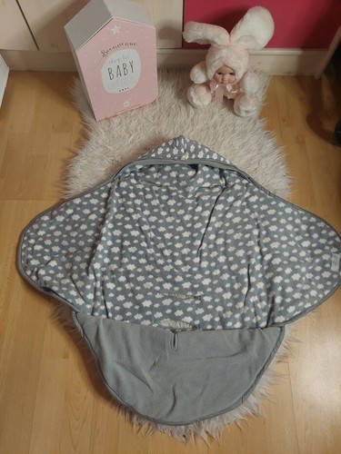 Nid ange gris bébé - •nid,