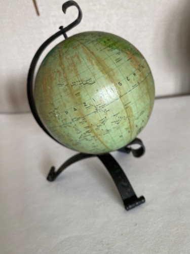 Ancien globe terrestre fer - globe,