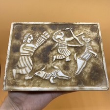 Ancienne tablette en relief