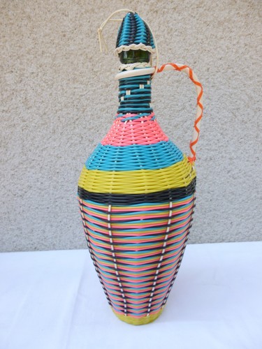 Tres belle bouteille scoubidou - tres,