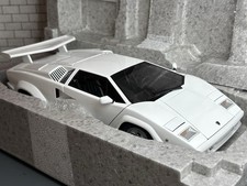 1:18 *MINT* AUTOart SIGNATURE Lamborghini Countach 25th Anniversary White 74537!