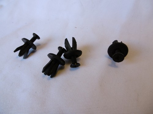 Agrafes clips plastique - x,
