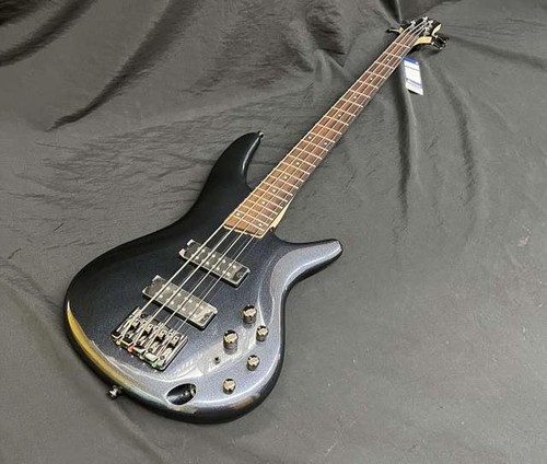 Guitare basse électrique
