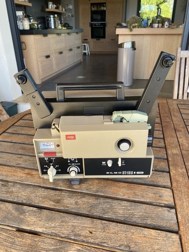 Projecteur super sonore - 8, elmo