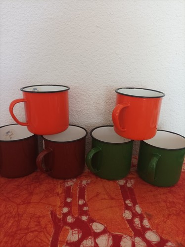 Lot tasses tôle - 6,