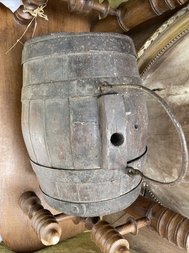 Ancien petit tonneau - petit,