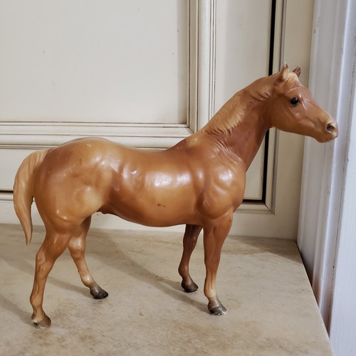 Collectible breyer palomino - collectible,