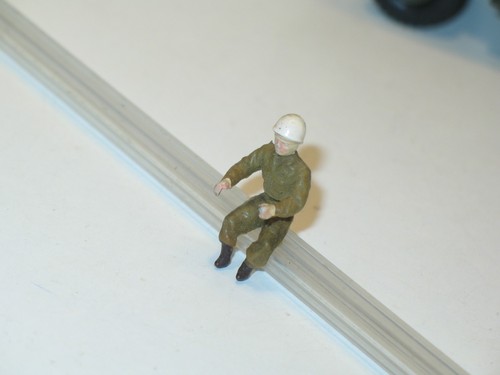 R03 dinky toys soldat - dinky, 1