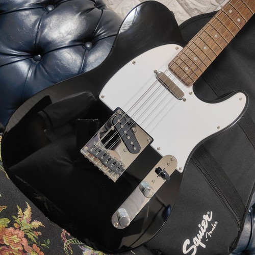Guitare électrique squier - électrique, by