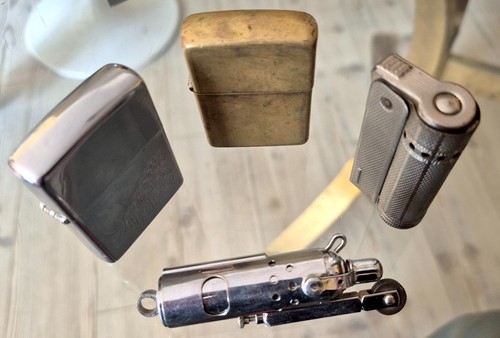 Lot briquets 2x - 2x, zippo