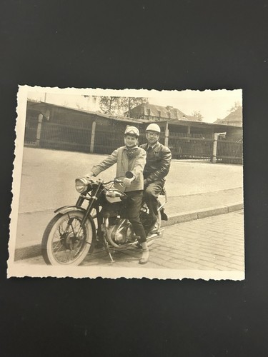 Photo moto ancienne - photo,