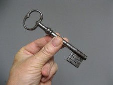 Ancienne clé en fer forgé
