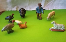 ENSEMBLE DE 8 FIGURINES DE LA