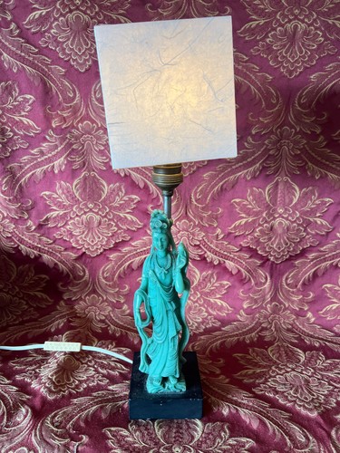Lampe personnage féminin - lampe,