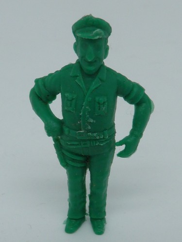 Toute petite figurine - toute,