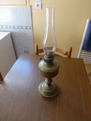 Plm ancienne lampe pétrole - à,