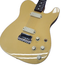 [Fender] Guitare électrique