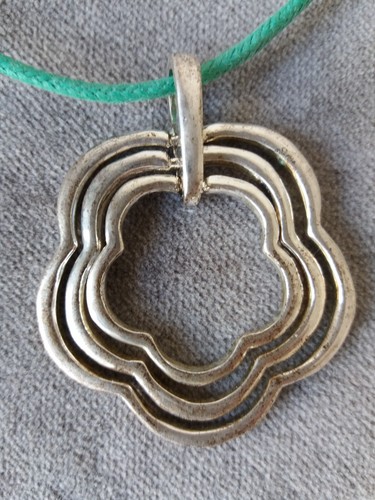 Pendentif fleur métal - pendentif, en