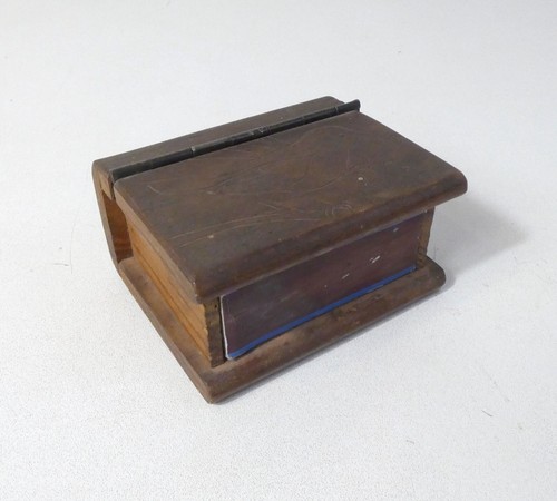 Ancienne petite boite - ancienne,