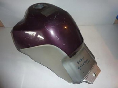 Réservoir carburant - à,