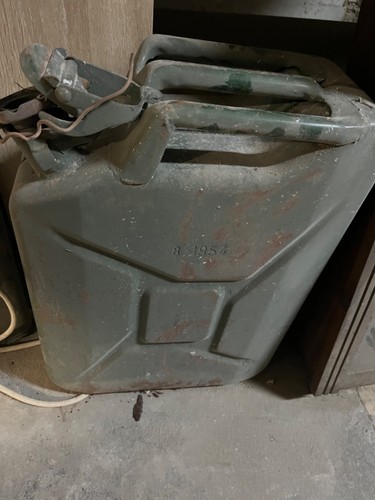 Ancien jerrican militaire - jerrican, en