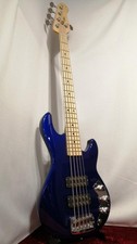 [G&L] Guitare basse 5 cordes