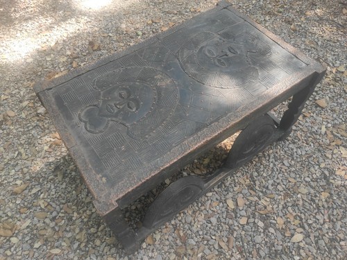 Table basse bois sculptee - en,