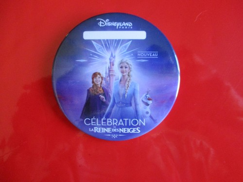 Badge button disney - badge,
