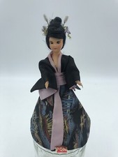 Poupée de collection année