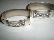  FEMME HOMME 2 PORTES SERVIETTES EN ARGENTERIE  POINCONS  TABLE 