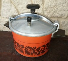 O1- Ancienne Cocotte Minute