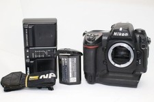 /Body reflex numérique Nikon D2X avec chargeur #Z6117